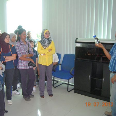 STUDENTS FROM UNIVERSITY TEKNOLOGY MARA ON 25 JULY 2012 ...